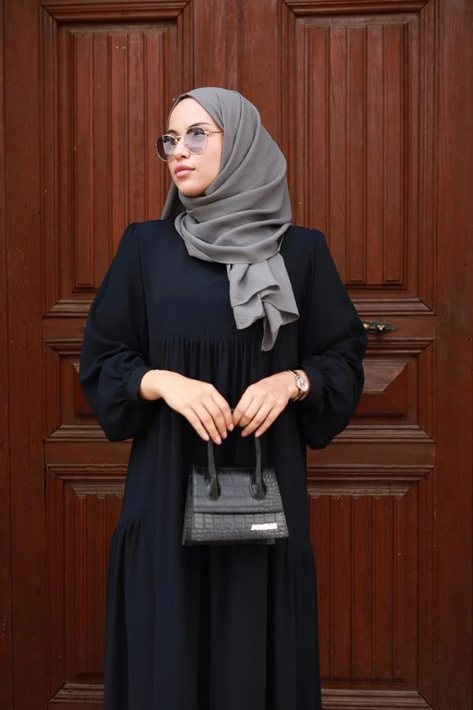 Abaya Modasında 2025 Trendleri: Şıklık ve Zarafet Bir Arada