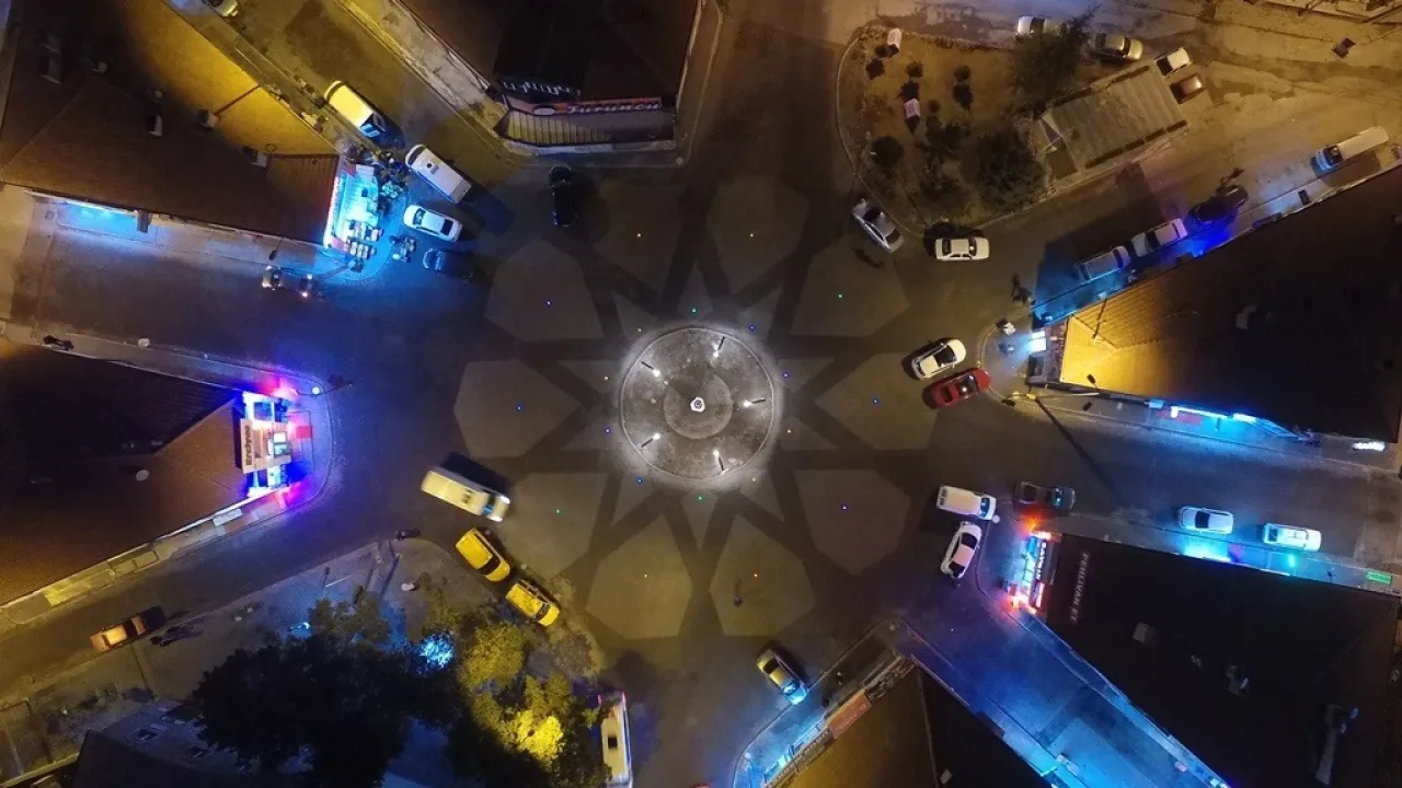 Başkan Çolakbayrakdar, ”Çevreye duyarlı tasarımı olan aydınlatma ürünlerinde enerji tasarrufu sağlıyoruz”